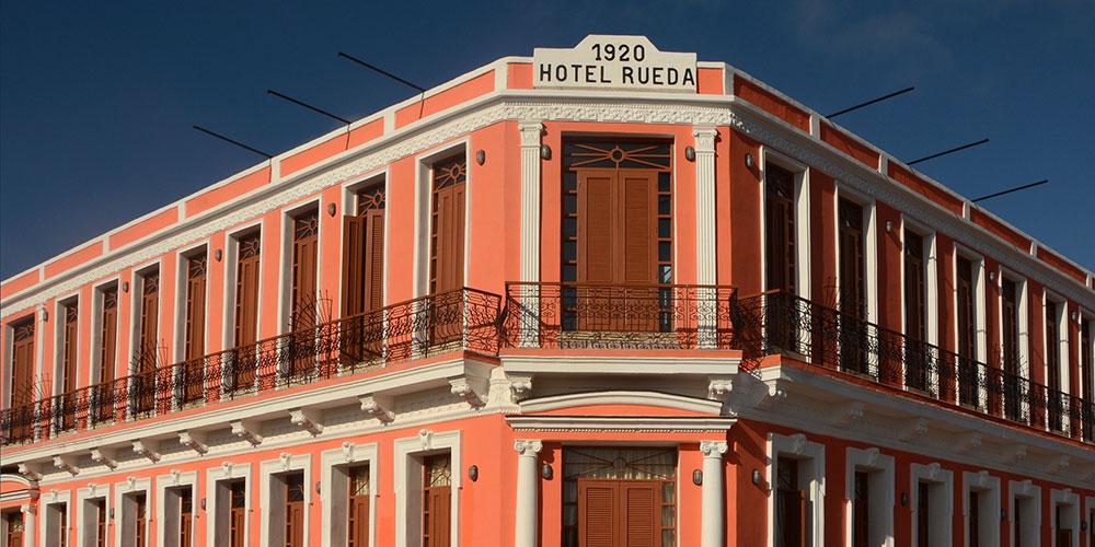 Hotel E La Rueda